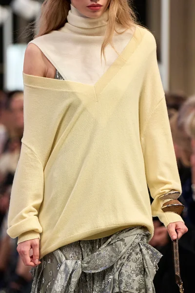 Look 65